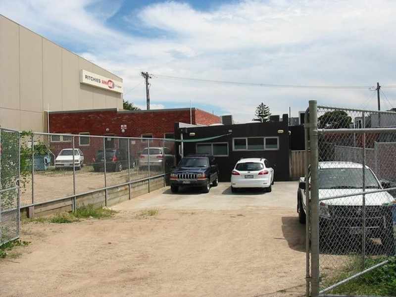 21 Ninth Avenue, Rosebud VIC 3939