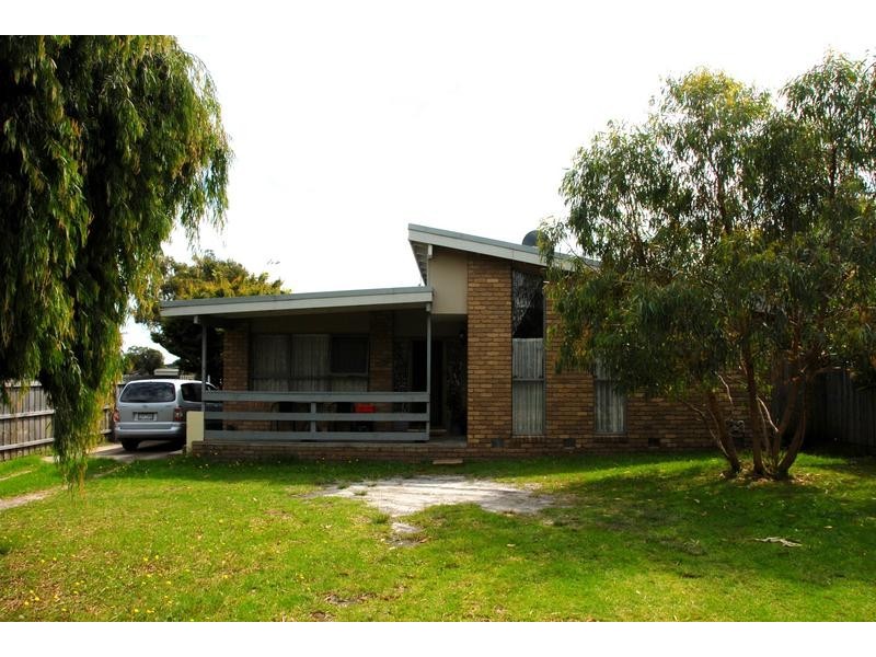 138 Eastbourne Road, Rosebud VIC 3939