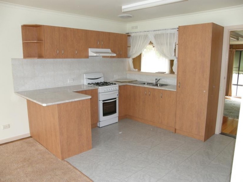 27 Kennington Road, Rosebud VIC 3939