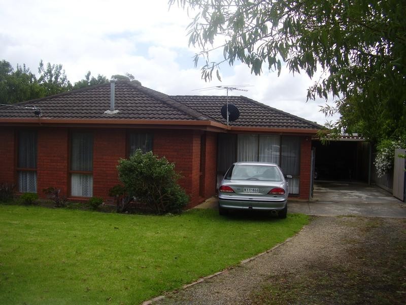 18 Nixon Street, Rosebud VIC 3939