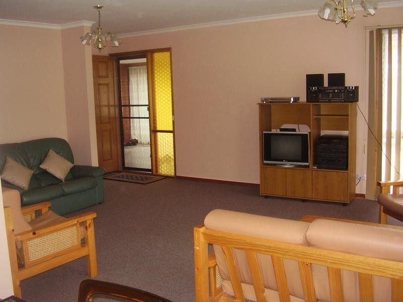 18 Nixon Street, Rosebud VIC 3939