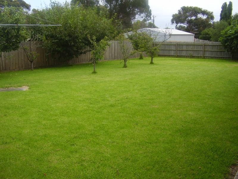 18 Nixon Street, Rosebud VIC 3939