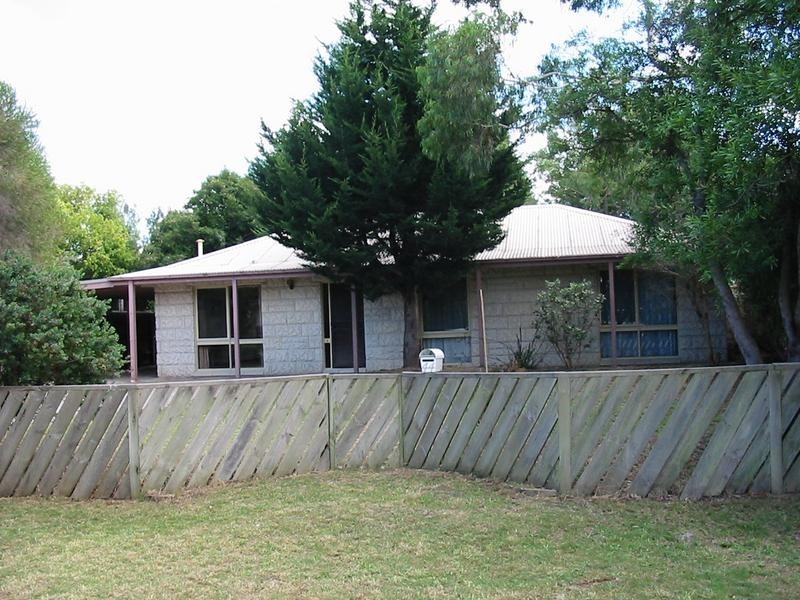 44 Swans Way, Rosebud West VIC 3940
