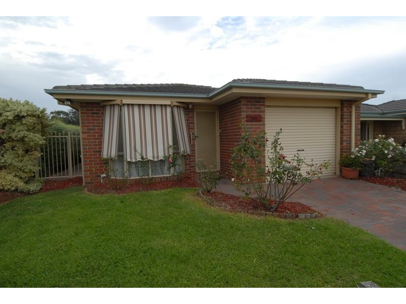145 Third Avenue, Rosebud VIC 3939