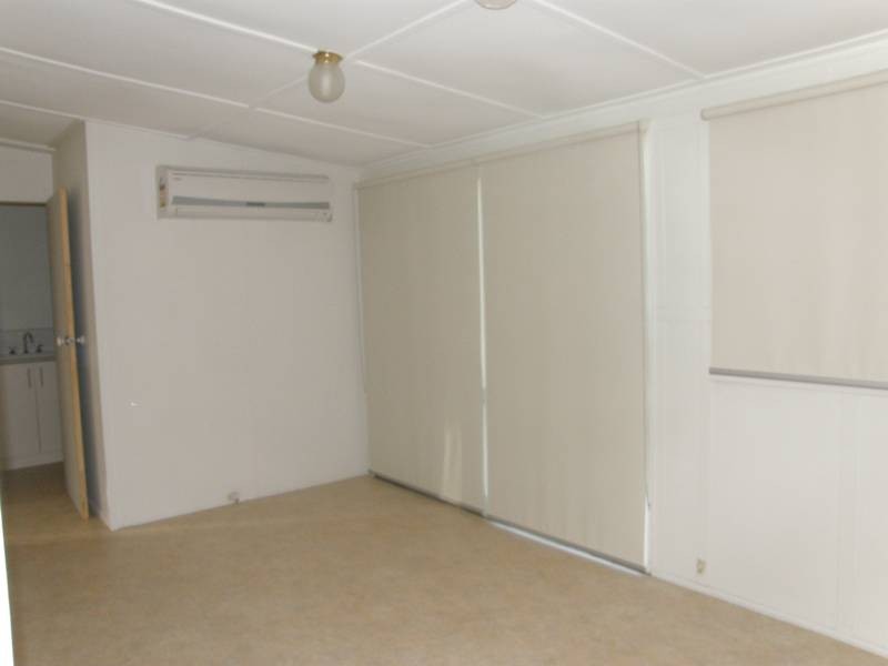 4 Madura Street, Rosebud VIC 3939