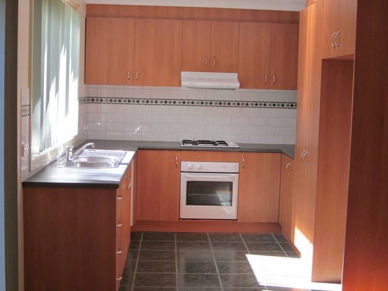 2/6 Staughton Avenue, Rosebud West VIC 3940