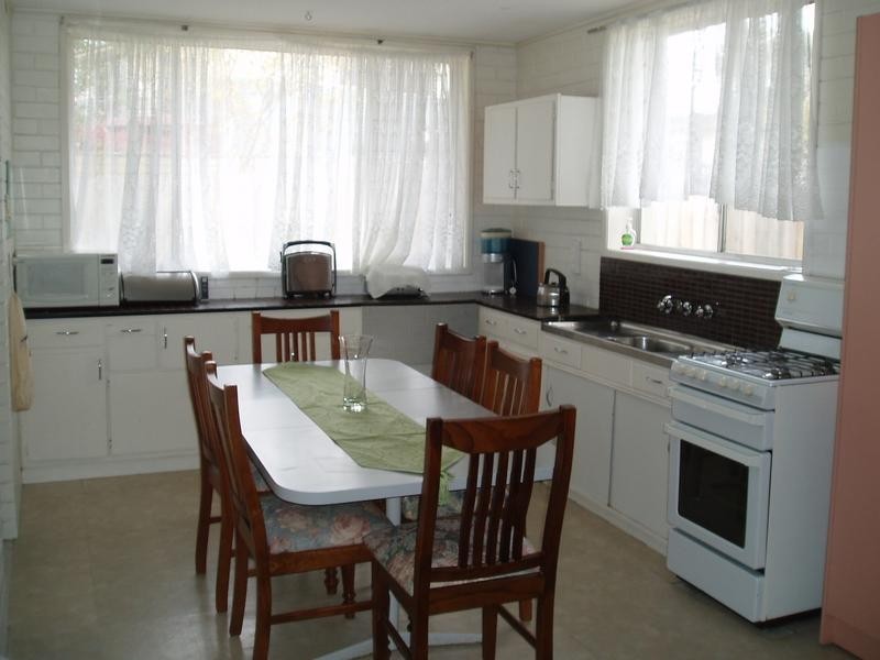 35 Chatfield Avenue, Rosebud West VIC 3940