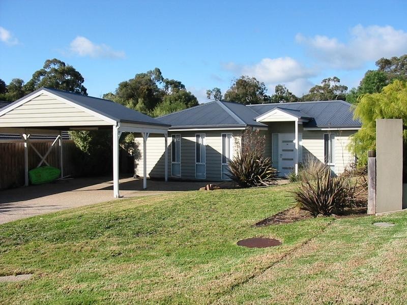 11 Greenhill Road, Rosebud VIC 3939