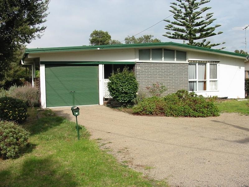 13 Clematis Avenue, Rosebud West VIC 3940