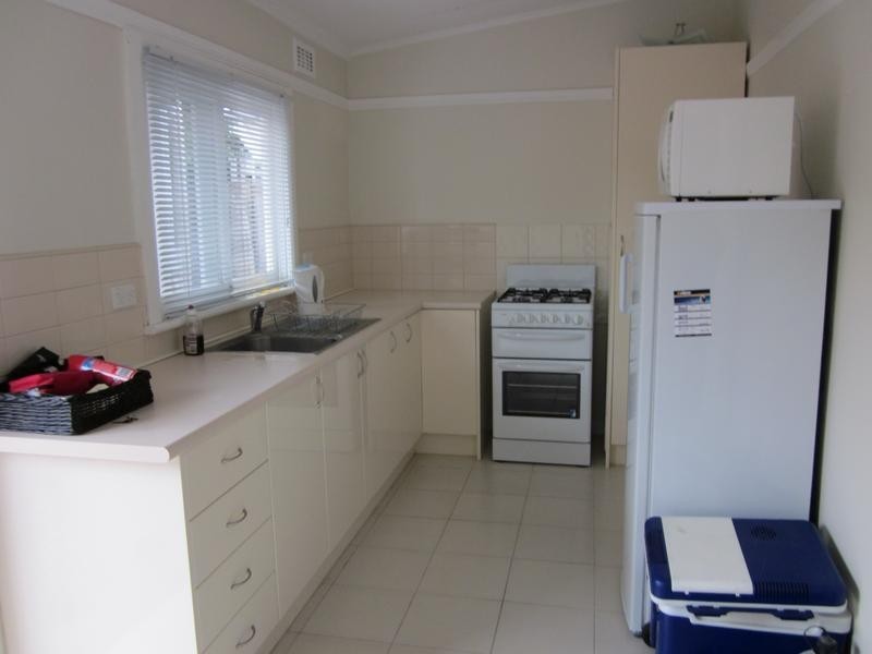 71 Seventh Avenue, Rosebud VIC 3939