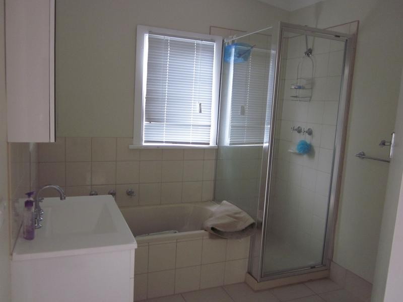 71 Seventh Avenue, Rosebud VIC 3939