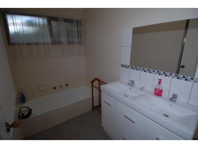 73 Woonton Crescent, Rosebud VIC 3939