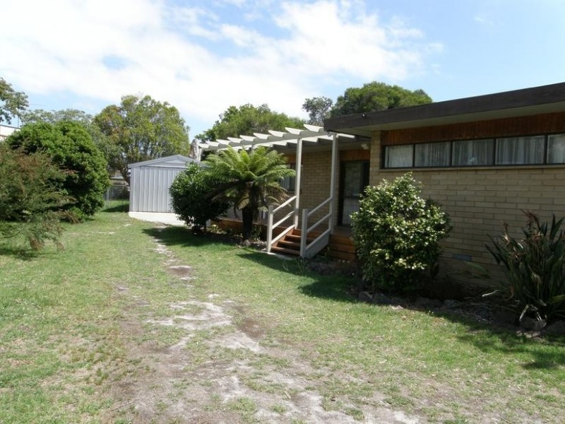 1 Lawson Crescent, Rosebud VIC 3939