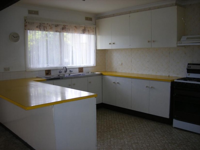 1 Lawson Crescent, Rosebud VIC 3939