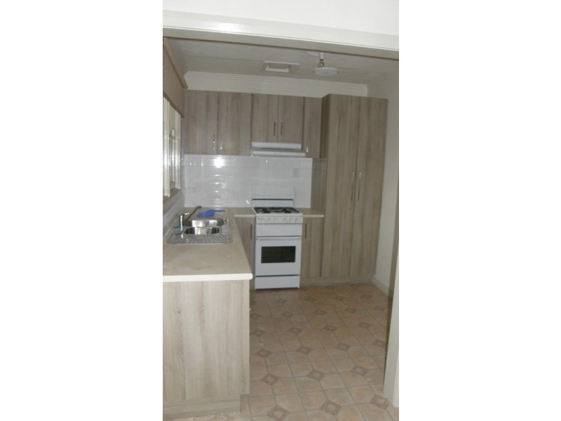 2/75 Ninth Avenue, Rosebud VIC 3939