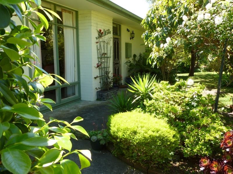 11 Warranilla Avenue, Rosebud VIC 3939