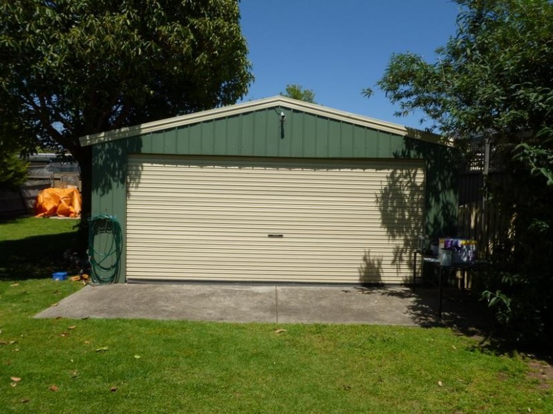 27 Walpole Avenue, Rosebud VIC 3939