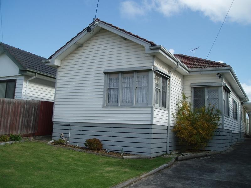 12 Fifth Avenue, Rosebud VIC 3939