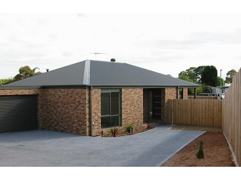 2/32 Howqua Drive, Rosebud VIC 3939