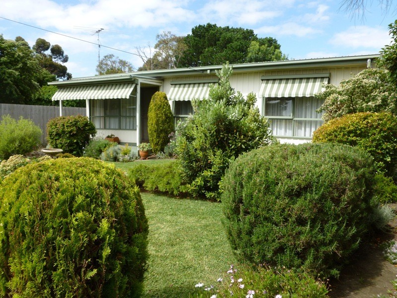13 Clovelly Avenue, Rosebud VIC 3939