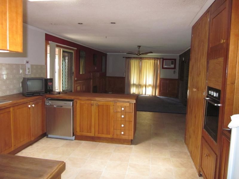 176 Elizabeth Drive, Rosebud VIC 3939