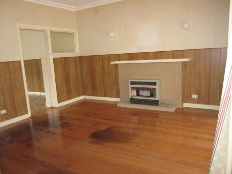 77 South Road, Rosebud VIC 3939