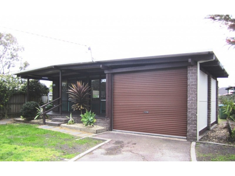 12 Laurens Street, Rosebud VIC 3939