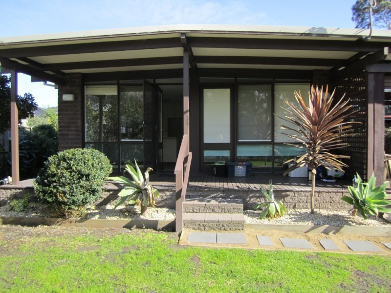 12 Laurens Street, Rosebud VIC 3939