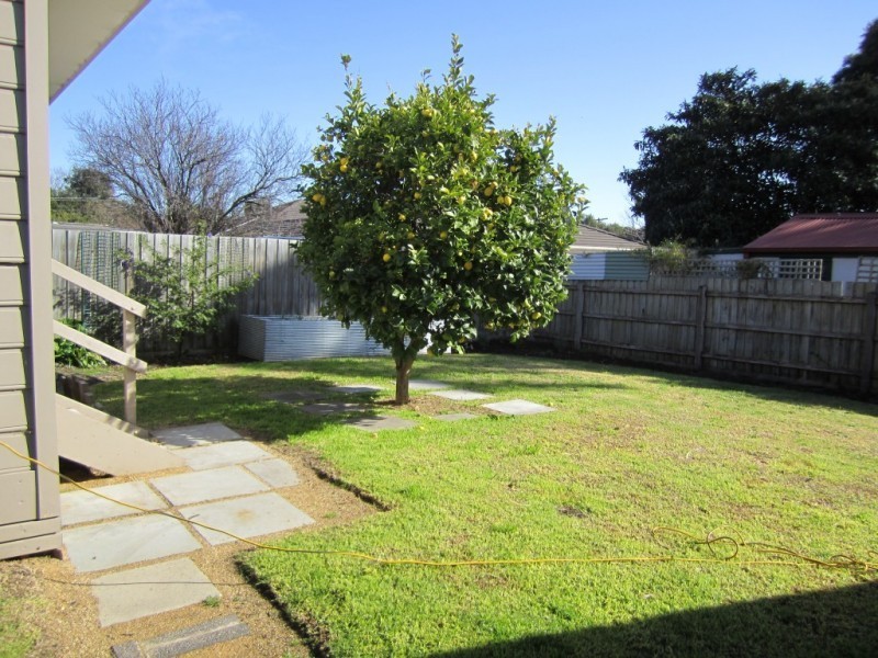 12 Laurens Street, Rosebud VIC 3939