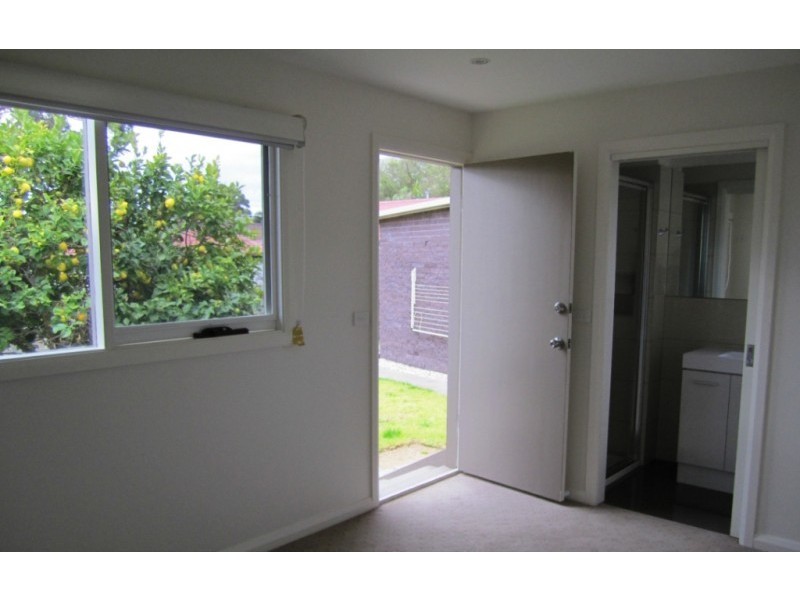 12 Laurens Street, Rosebud VIC 3939