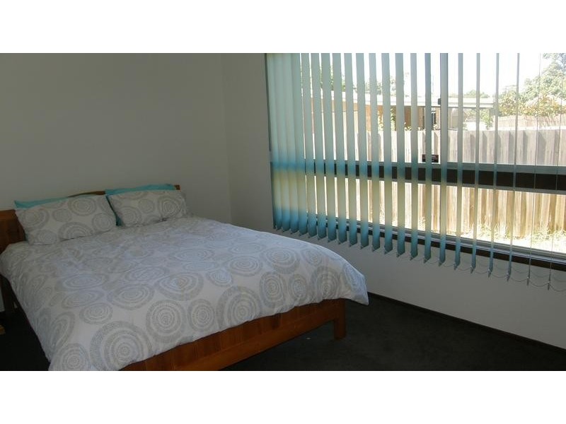 3 Boronia Avenue, Rosebud West VIC 3940