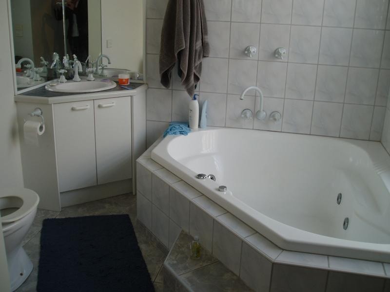 23 Dumossa Avenue, Rosebud VIC 3939