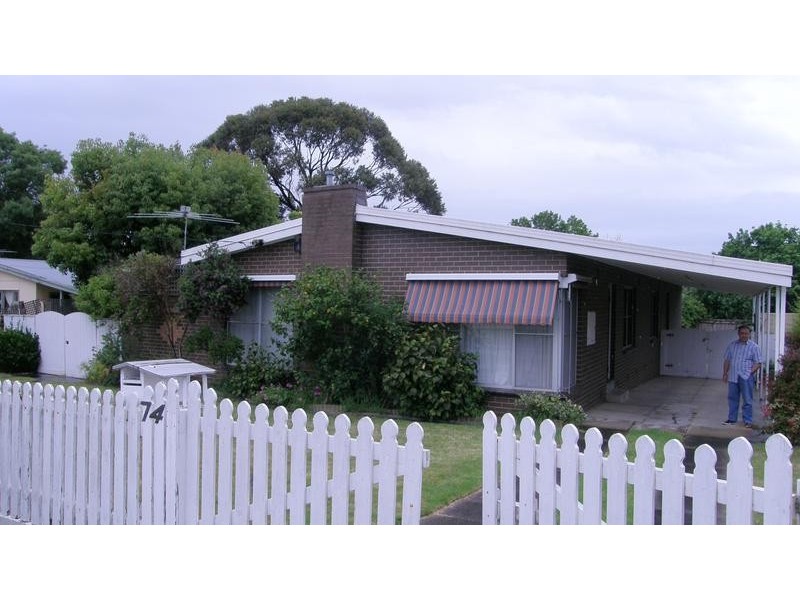 74 First Avenue, Rosebud VIC 3939