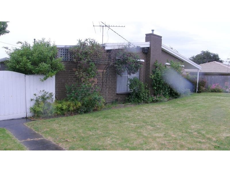 74 First Avenue, Rosebud VIC 3939