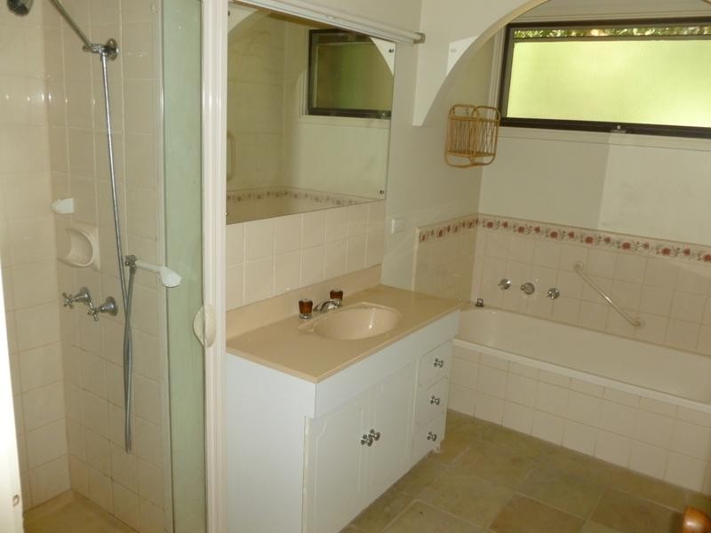 109 Elizabeth Drive, Rosebud VIC 3939