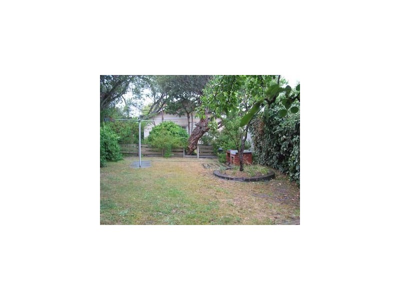 14 First Avenue, Rosebud VIC 3939