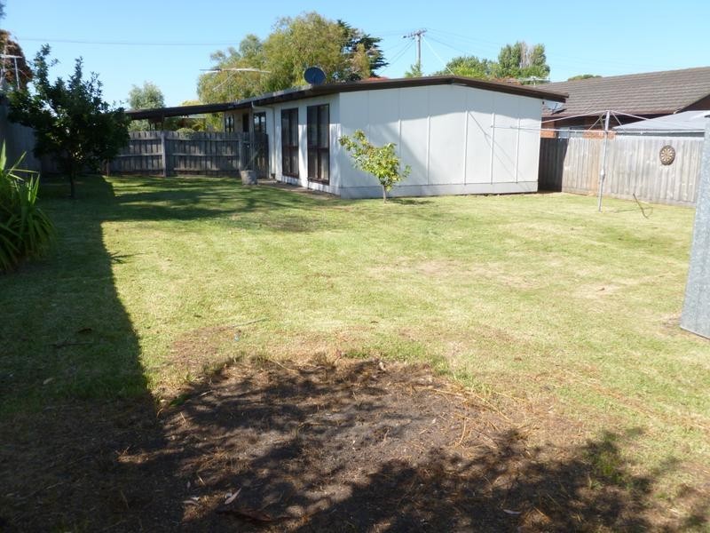 68 Cootamundra Avenue, Rosebud West VIC 3940