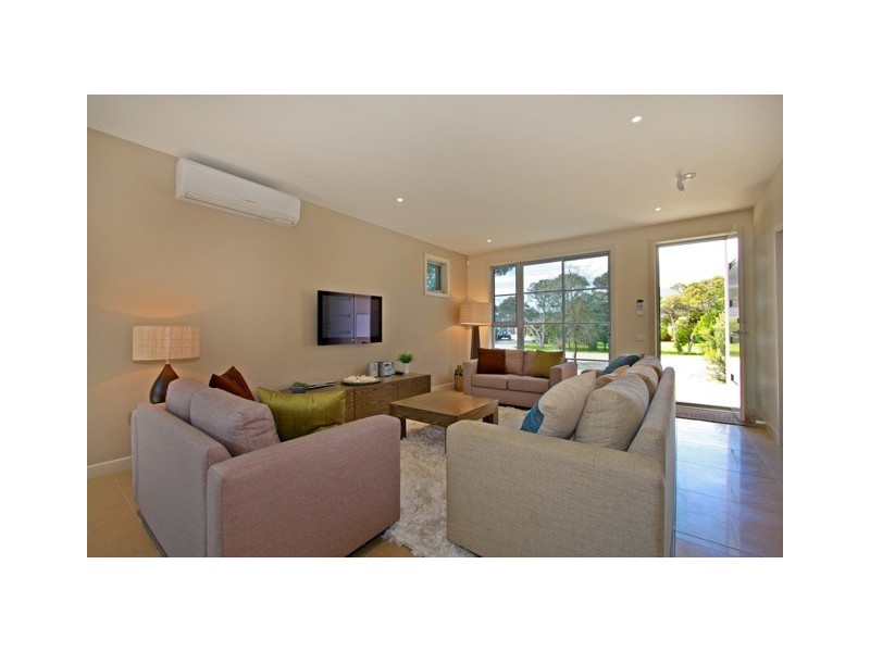 6 Parkmore Road, Rosebud VIC 3939