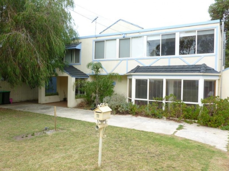 11 Hogan Drive, Rye VIC 3941