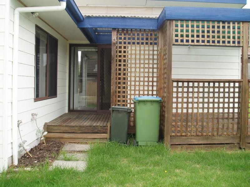 26 Chatfield Avenue, Rosebud West VIC 3940