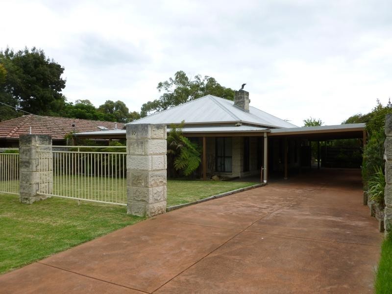 10 Poplar Drive, Rosebud VIC 3939