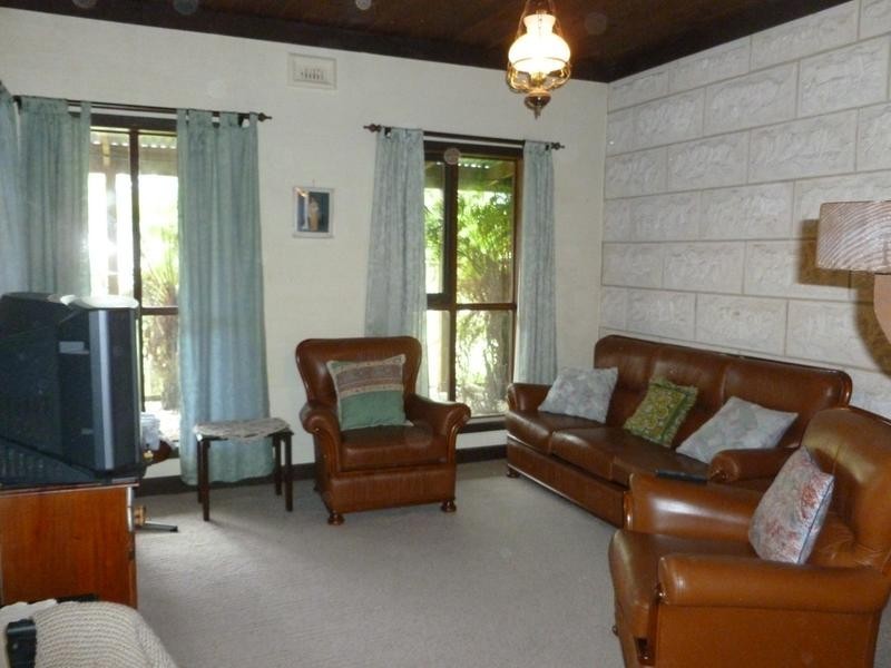 10 Poplar Drive, Rosebud VIC 3939