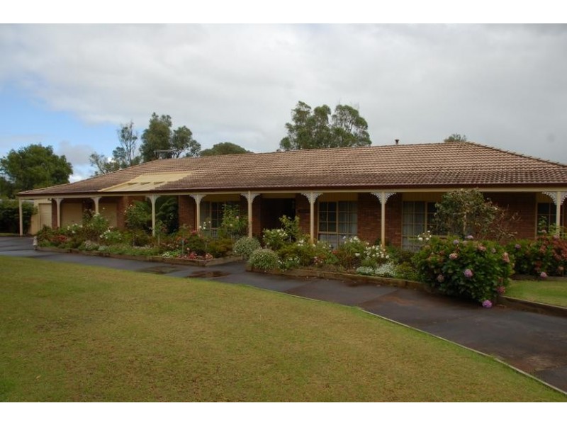 8 Cleek Crescent, Rosebud VIC 3939