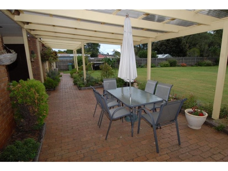 8 Cleek Crescent, Rosebud VIC 3939