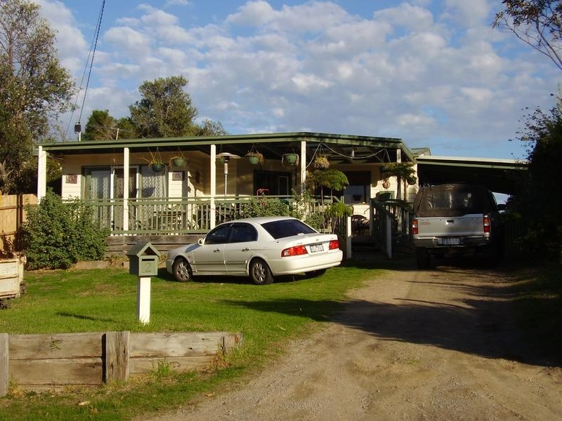 2 William Crescent, Rosebud West VIC 3940