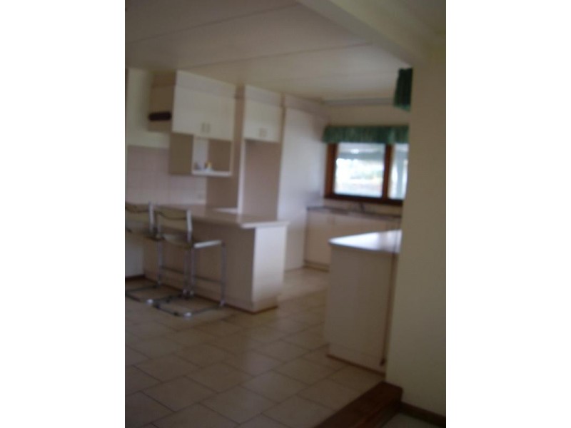 2 William Crescent, Rosebud West VIC 3940