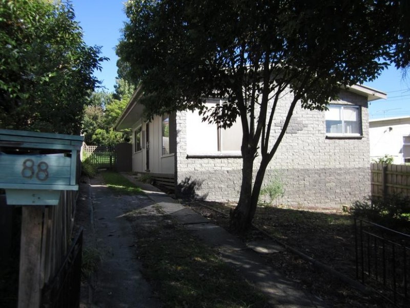 88 Fifth Avenue, Rosebud VIC 3939