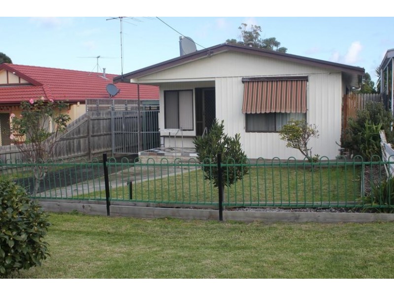 110 Seventh Avenue, Rosebud VIC 3939