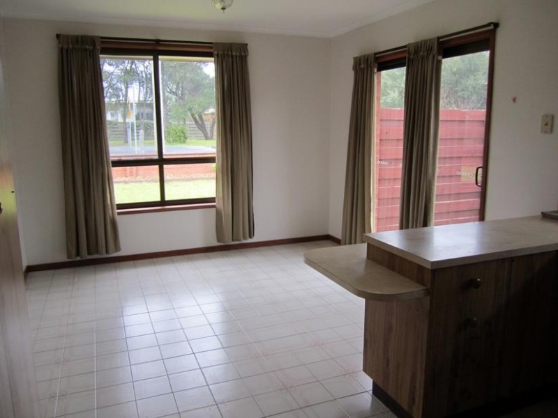 1/88 Broadway, Rosebud West VIC 3940