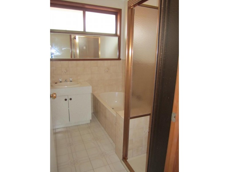 1/88 Broadway, Rosebud West VIC 3940